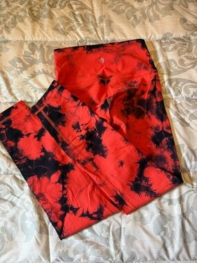 Lululemon Red & Black Tie-Dye High-Rise Leggings size 2